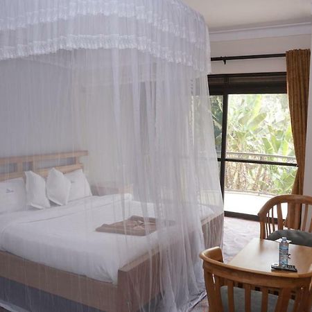 Cepha'S Inn Kabale ภายนอก รูปภาพ