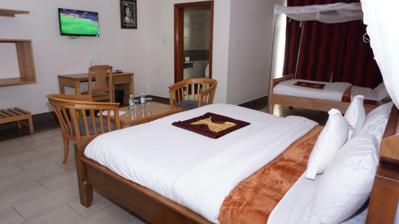 Cepha'S Inn Kabale ภายนอก รูปภาพ